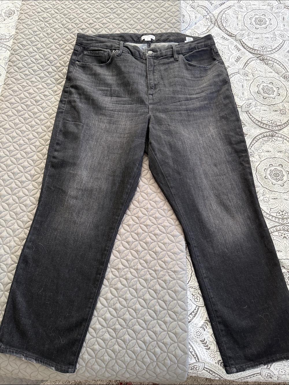 Good American Black Classic Straight Fit Jeans 18 / 27 inseam
